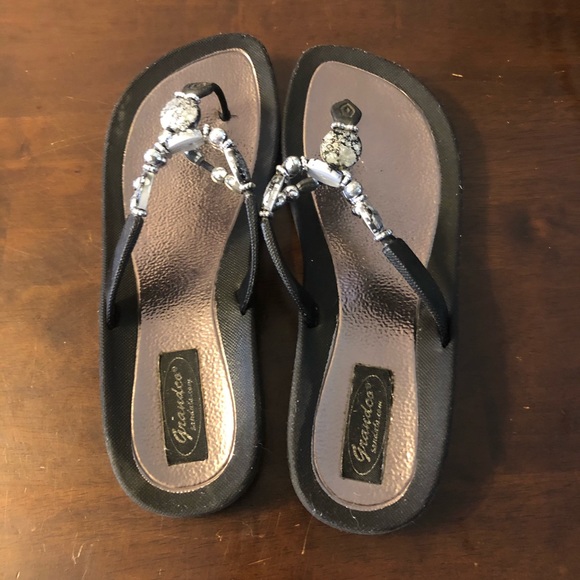 Sandals - Picture 2 of 4